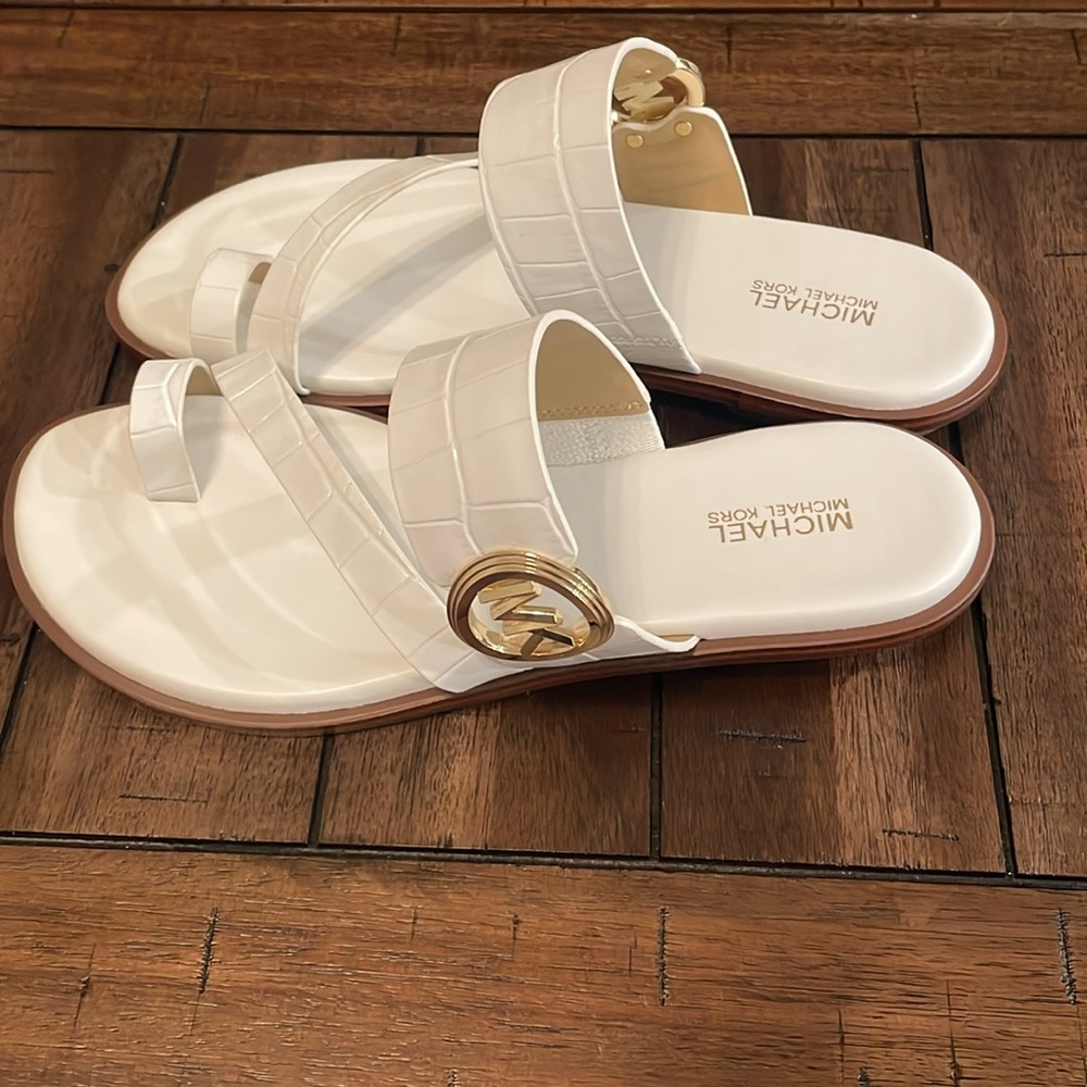 Michael Kors Vera Slip-On Toe-Ring Slide Sandals Size 7 - Picture 4 of 5